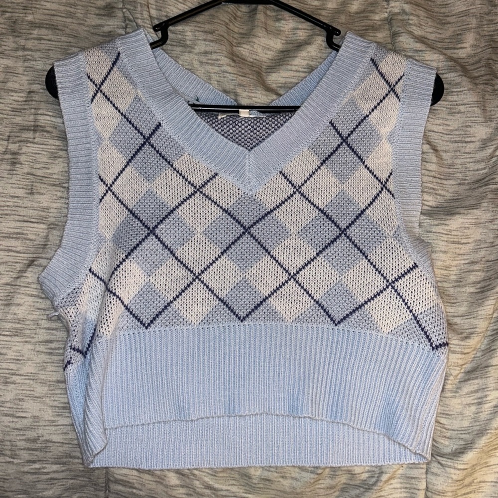 Argyle V-Neck Crop Sweater Vest Light Blue/White Women’s Medium